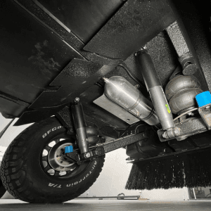 12" Disc brakes, Air Suspension (ATM 1990kg)