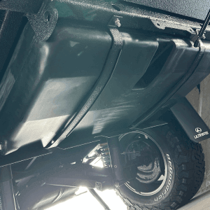 Rear 140 litre fresh-water tank